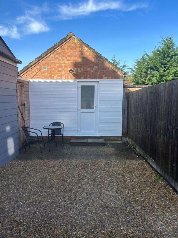 29A Apartment Downham Market Bagian luar foto